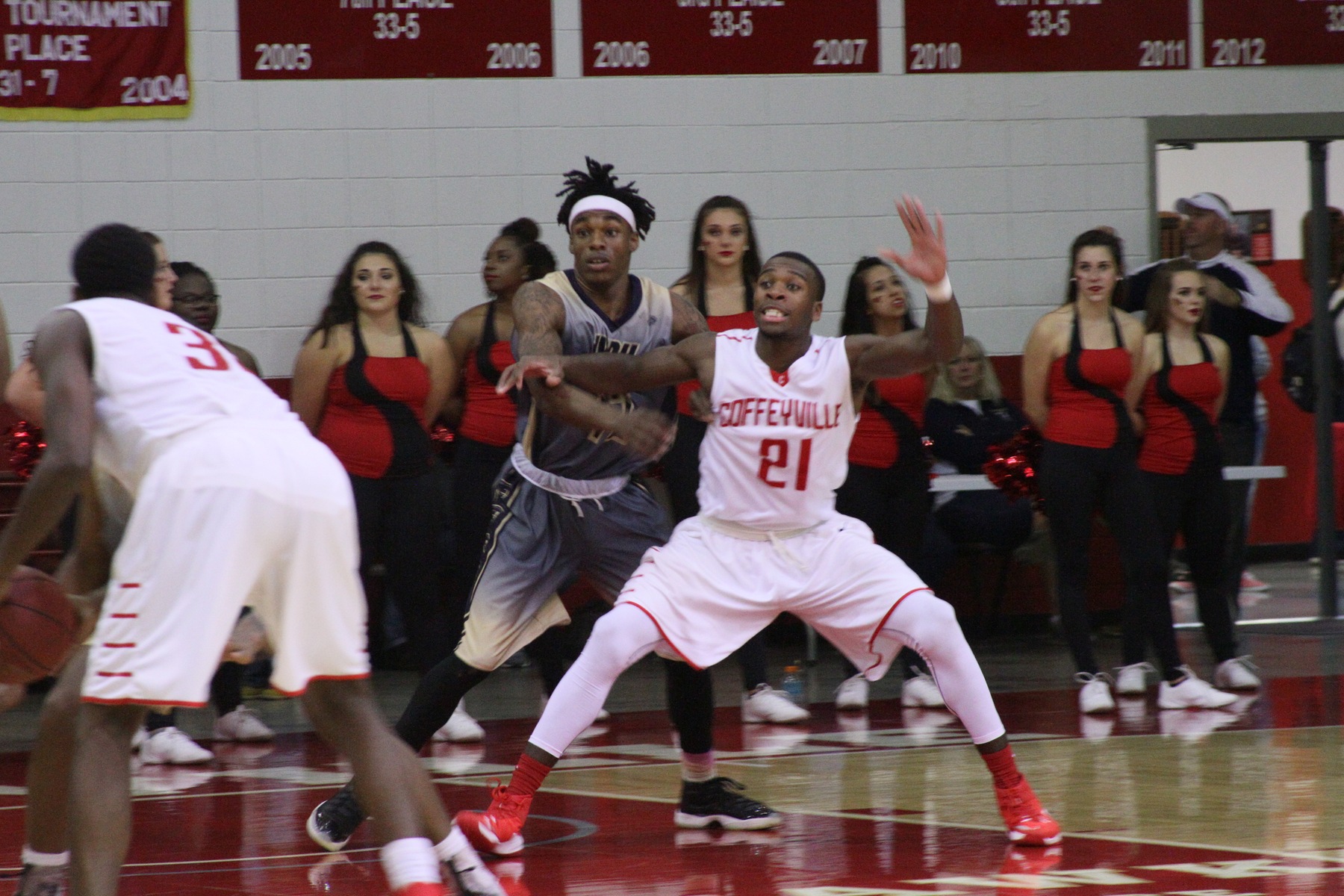 Shooting Problems Hinder the Red Raven Men's Basketball Team in Loss at Allen 60-74