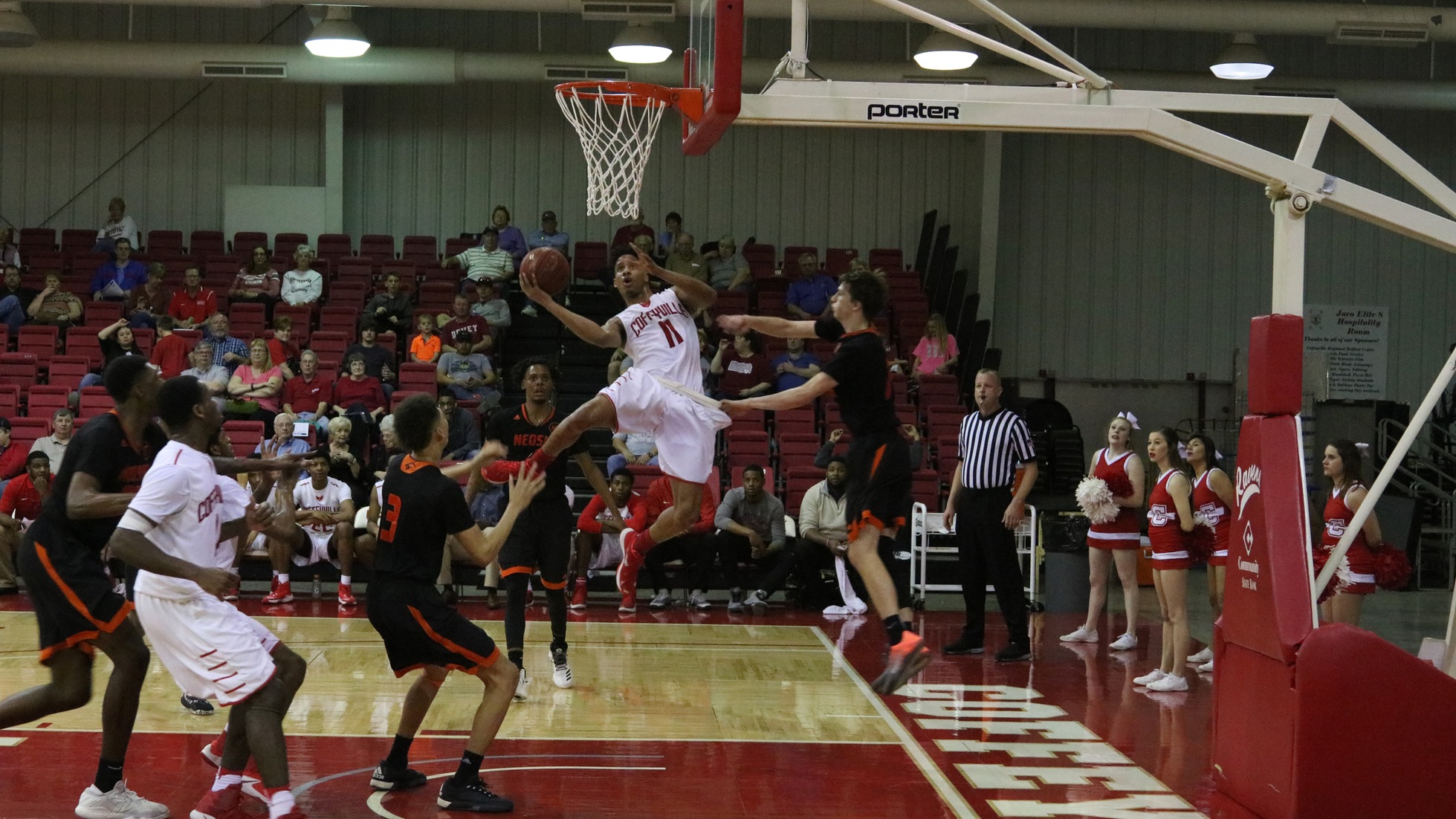 Red Raven Men's Basketball Pull Away in Second Half, Defeat Neosho 86-71