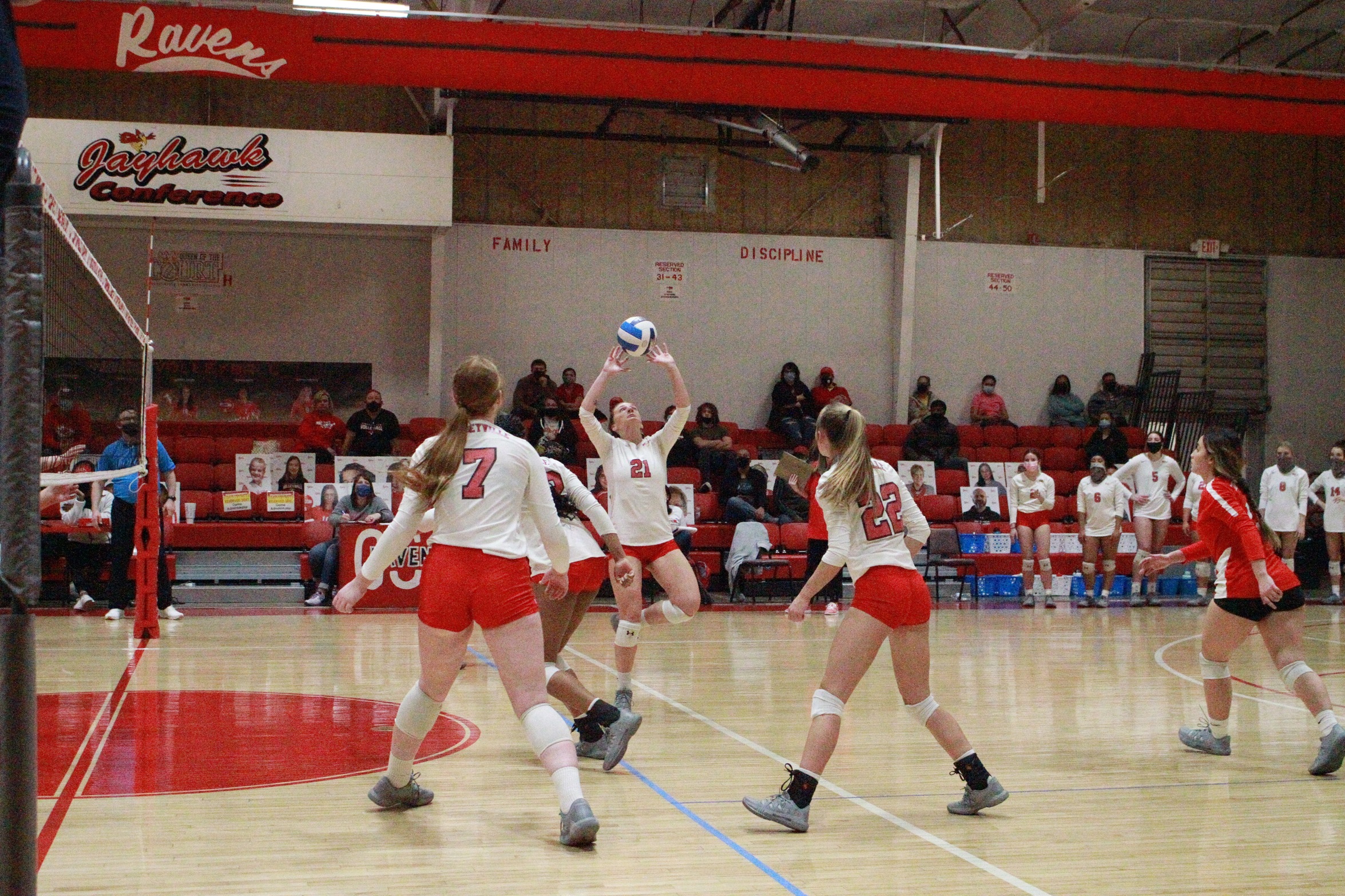 Red Raven Volleyball Wins Third in a Row with 3-1 Home Defeat of Neosho