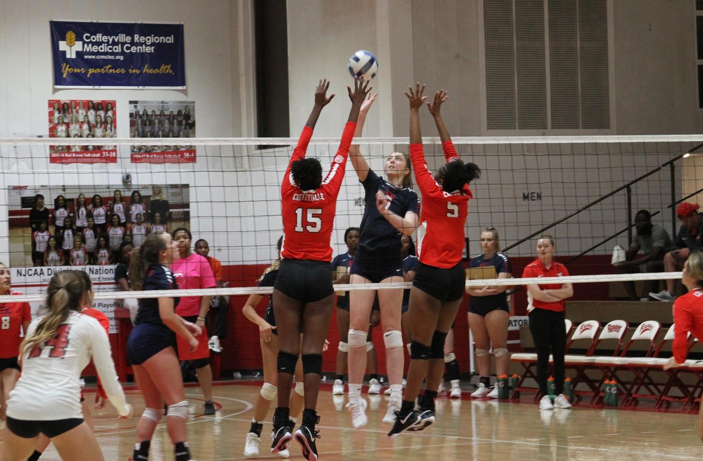 Red Raven Volleyball Defeats Seminole State; Remain #2 in Current NJCAA Poll