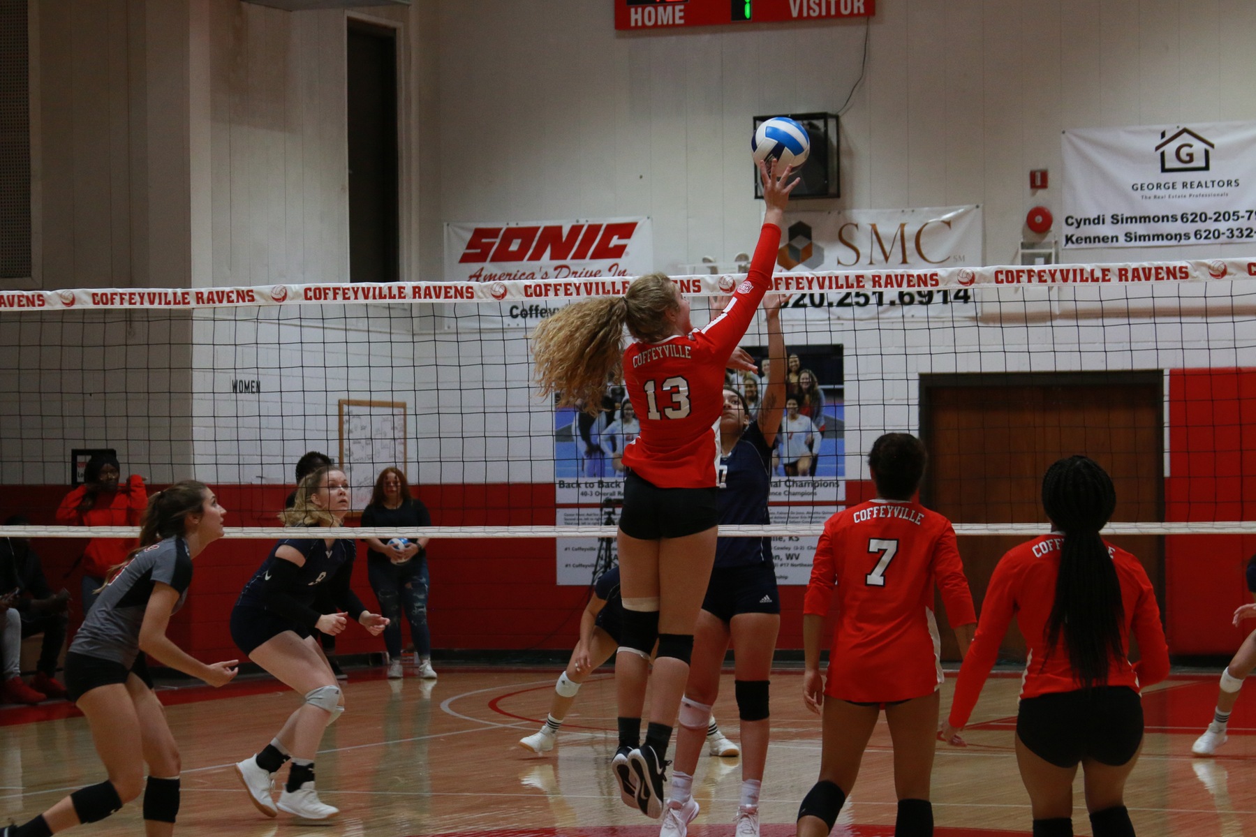 Red Raven Volleyball Sweeps Indy on Sophomore Night