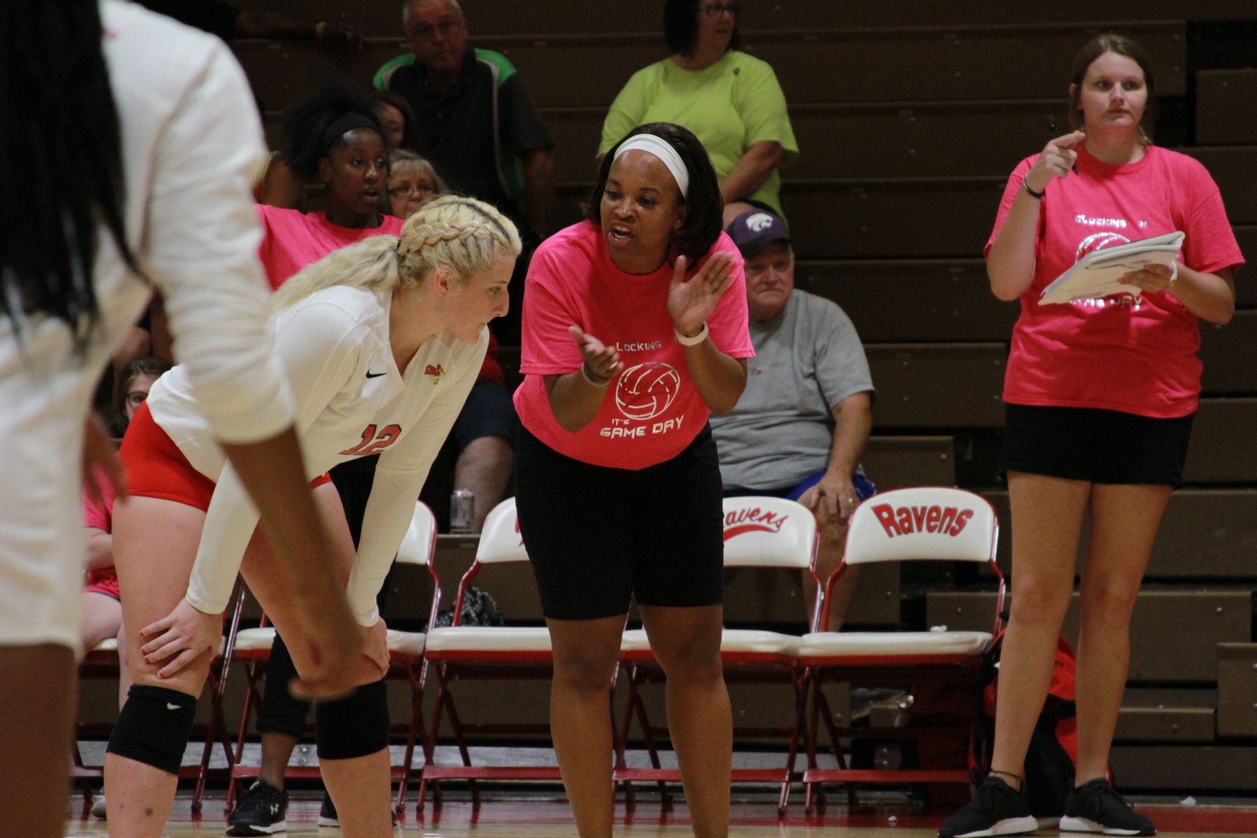 Red Raven Volleyball Gets Revenge on Scotties, Earn First Conference Win of Season