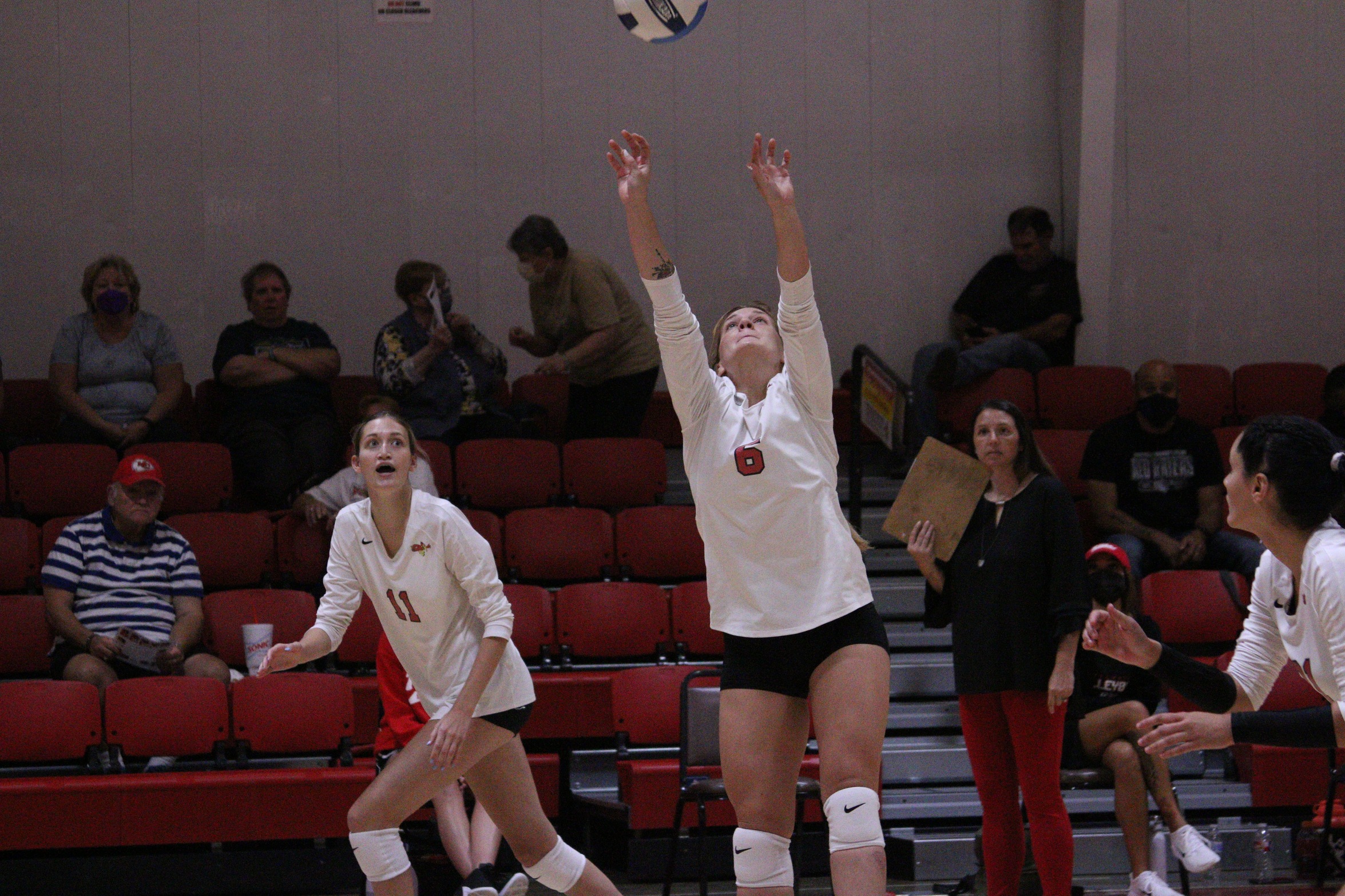 Red Raven Volleyball Explodes for Three Victories in Home Quadrangular