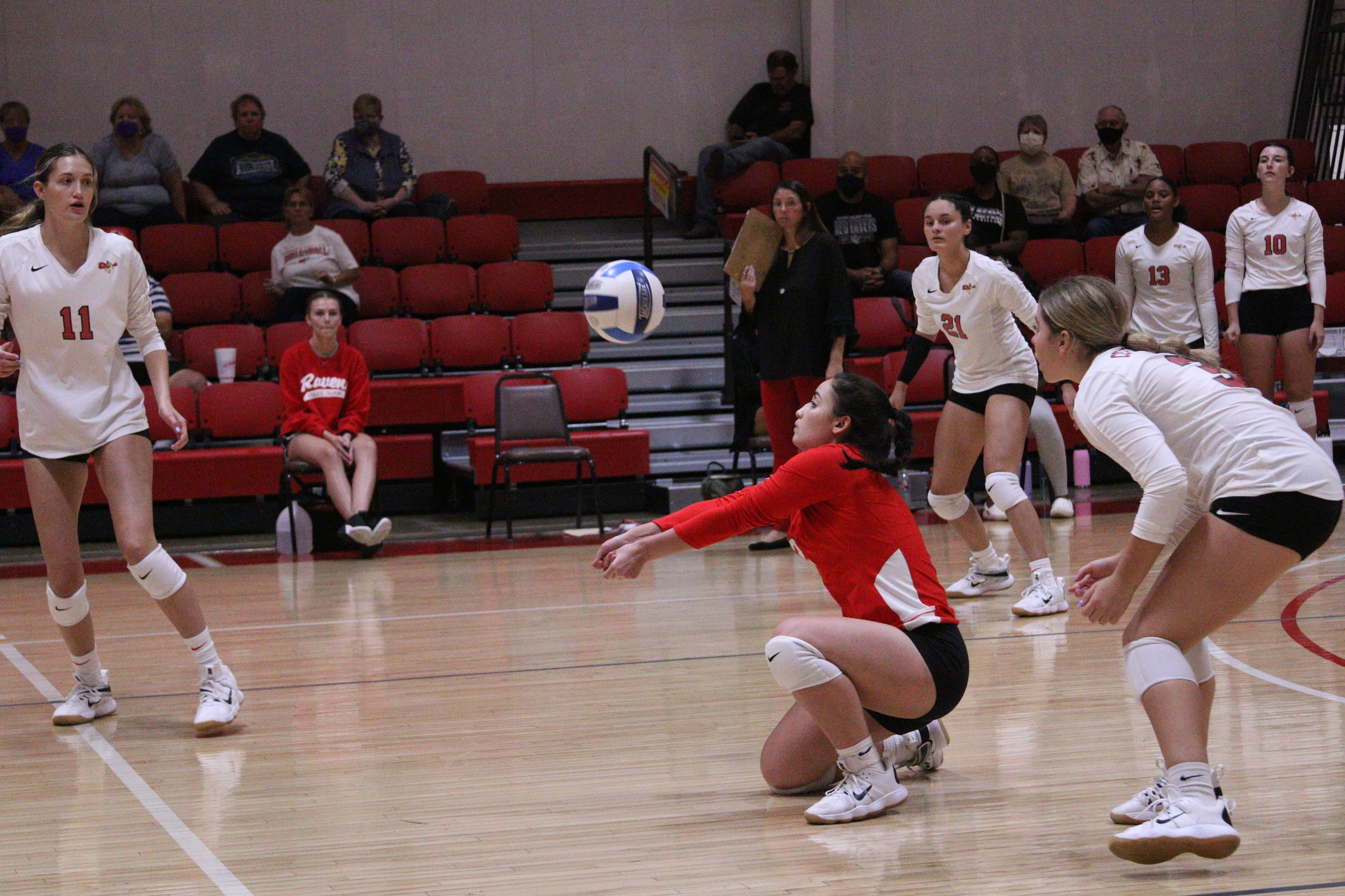 Red Raven Volleyball defeats Lamar, Sweeps Indy