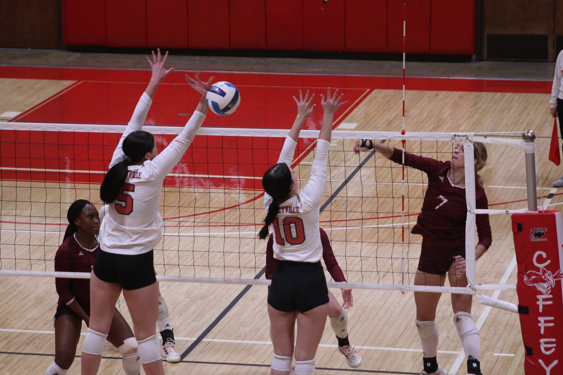 Raven Volleyball Ends Regular Season With 3-1 Defeat of Fort Scott, Qualifies for Postseason